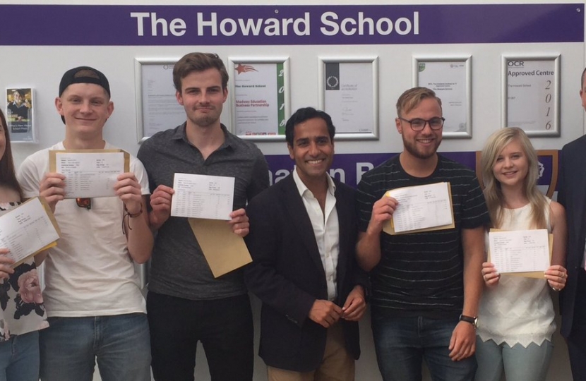  Gillingham and Rainham MP, Rehman Chishti, with staff and students at The Howard School