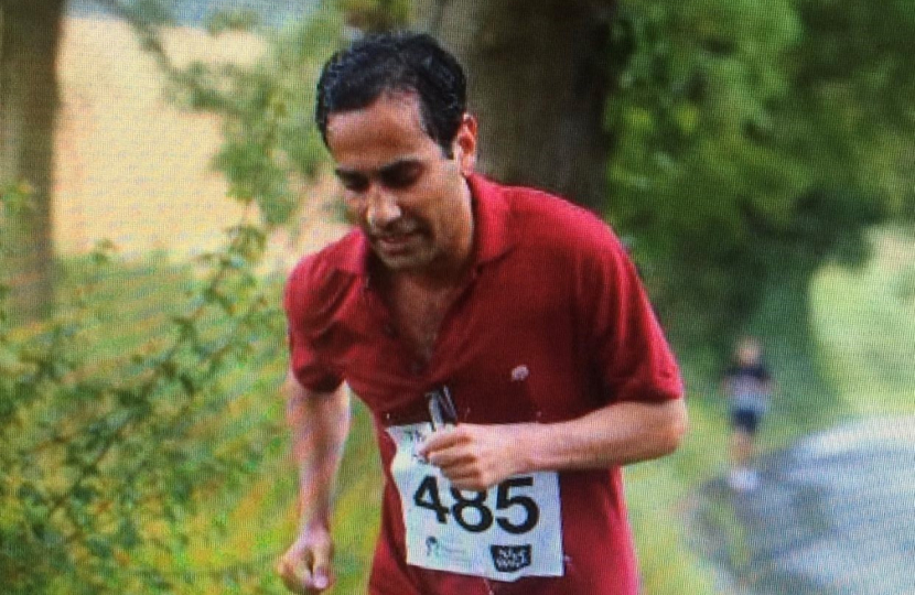 Picture of Rehman running a previous race